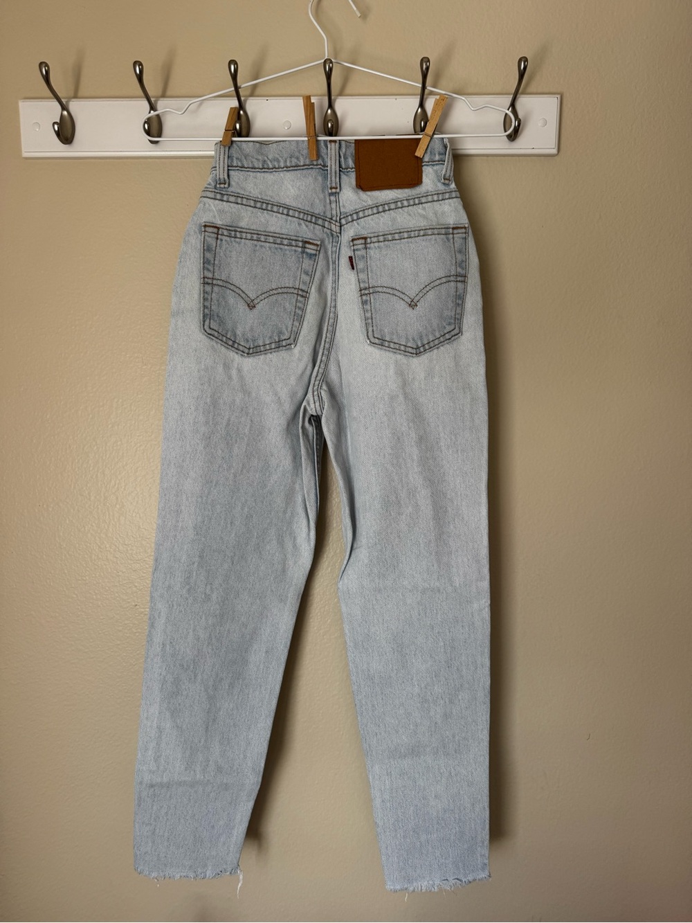 Vintage Levi's Pale Blue High-Rise Straight Jeans with Raw Hem